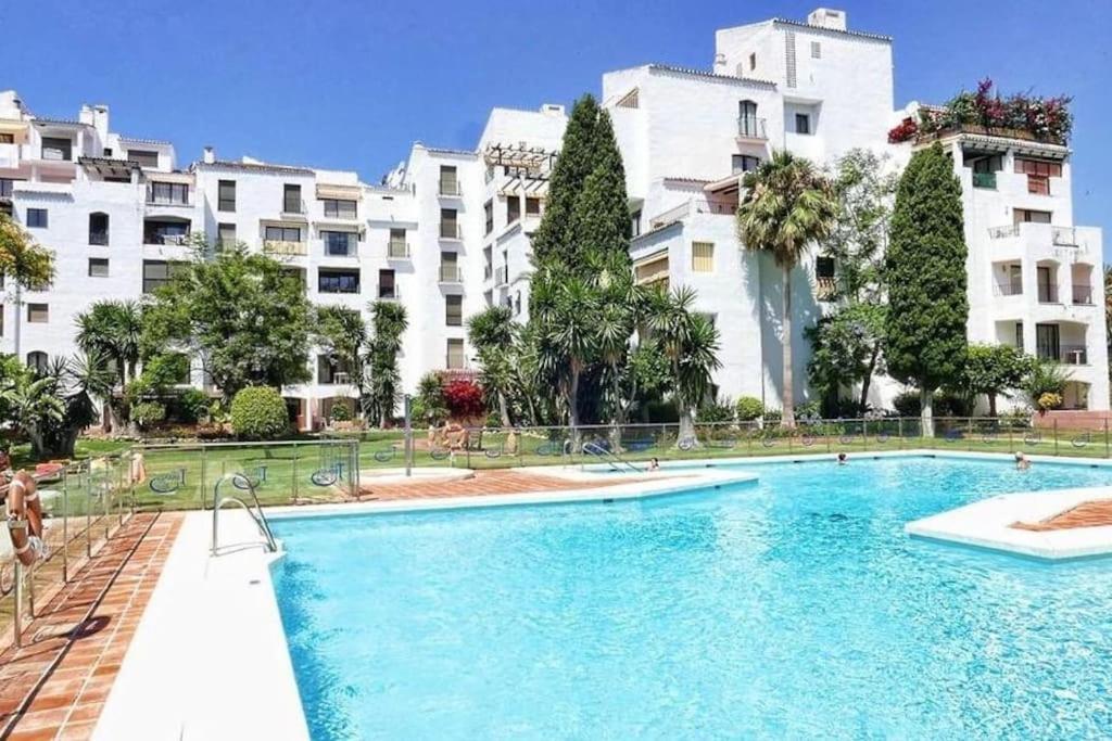 Caprichoso Apartamento En El Corazon De Puerto Banus 马尔韦利亚 外观 照片