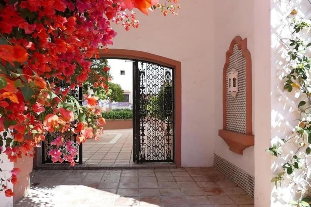Caprichoso Apartamento En El Corazon De Puerto Banus 马尔韦利亚 外观 照片